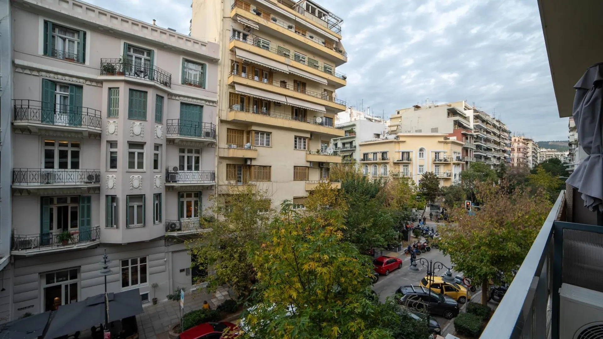 Apartment F & B Collection - City Center Hidden Gem Thessaloniki