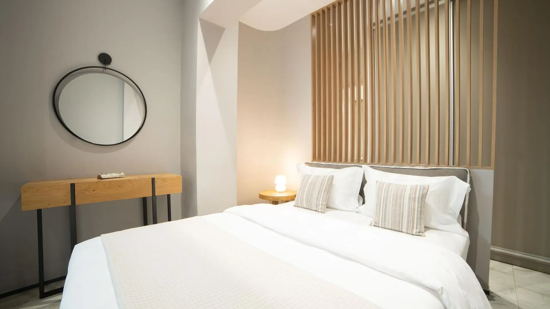 Apartment F & B Collection - City Center Hidden Gem Thessaloniki