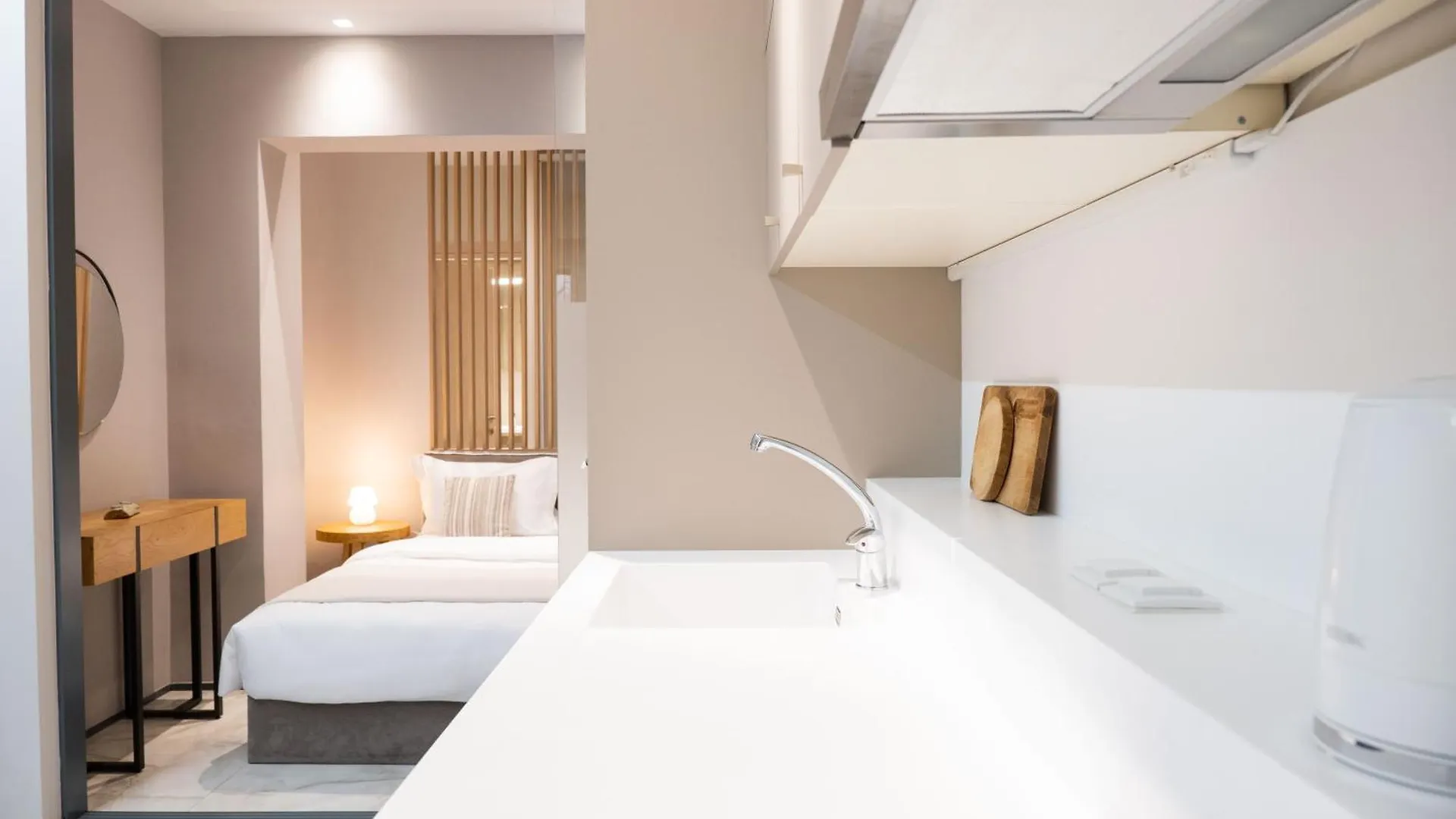 F & B Collection - City Center Hidden Gem Thessaloniki