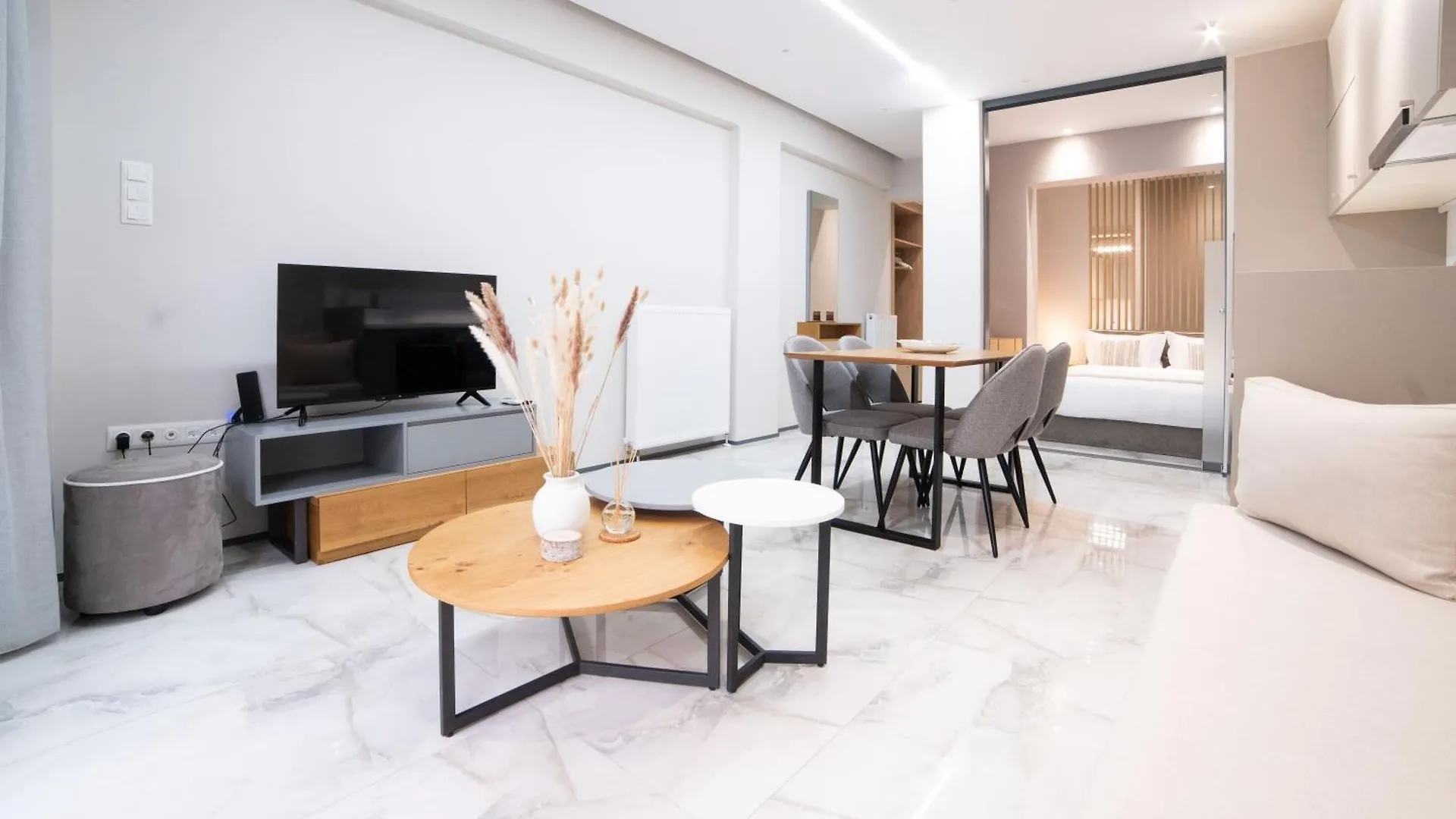 F & B Collection - City Center Hidden Gem Thessaloniki Apartment
