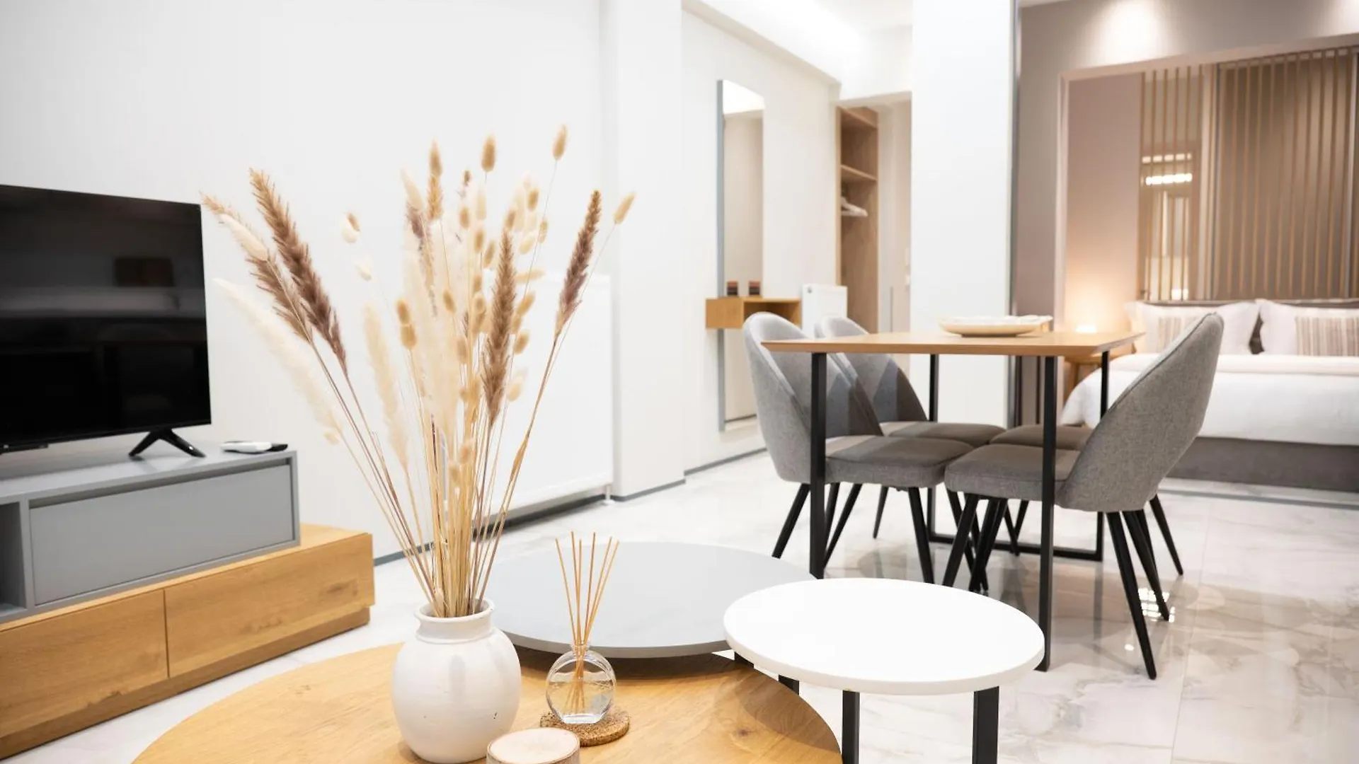 F & B Collection - City Center Hidden Gem Thessaloniki Apartment